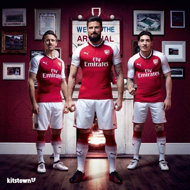 亨利批萨拉赫：此类事情不应公开谈论，我在巴萨时就没这么干（亨利抨击萨拉赫：这类事不该公开谈，效力巴萨时我从未这么做）