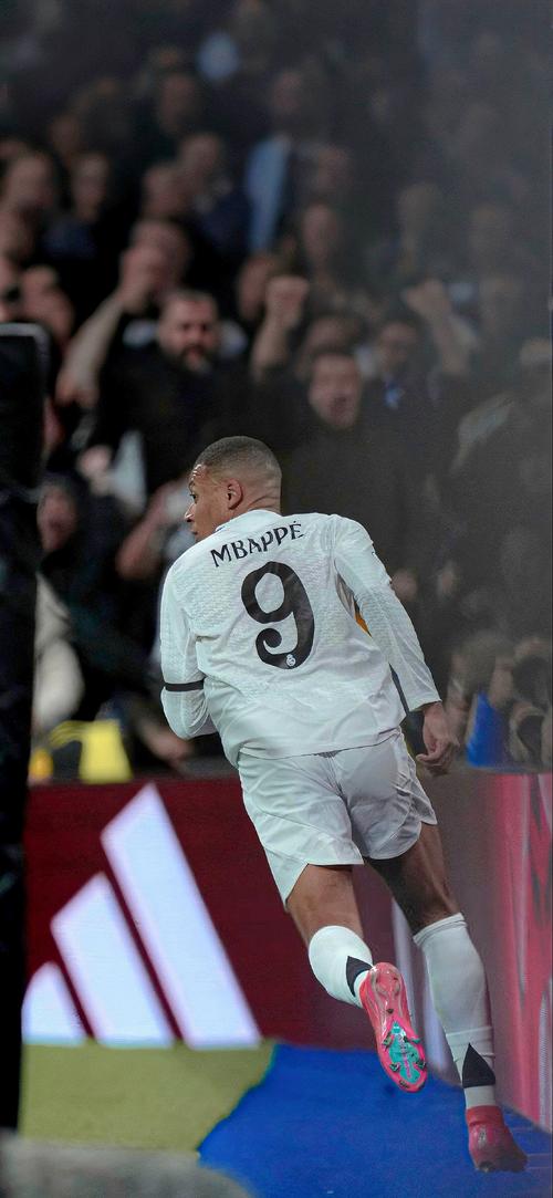 罗马2分优势领跑意甲，迪卡尼奥：真正的考验是强强对话（罗马2分领跑意甲，迪卡尼奥：强强对话才是真考验）