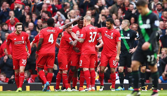 马丁内斯：昨天训练后B费让内维斯主罚任意球；更衣室氛围很好（马丁内斯透露：B费昨训后将任意球机会让给内维斯，更衣室气氛不错）