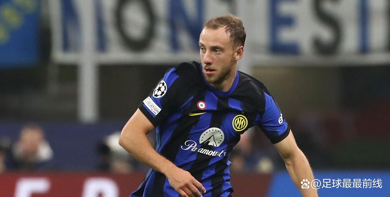 贝纳蒂亚：C罗有次赛后11点主动加练，他能书写传奇绝非偶然（贝纳蒂亚：C罗赛后夜里11点仍主动加练，成就传奇绝非巧合）