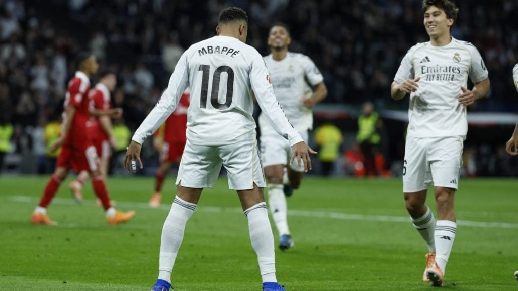 杨瀚森上5分钟送2分1板1助1帽 后三节枯坐板凳（杨瀚森仅打5分钟拿下2分1板1助1帽 后三节未再出场）