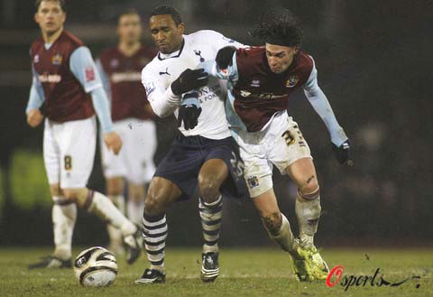 2025年球衣销量：亚马尔力压梅罗排第一；皇萨塔俱乐部前三（2025年球衣热卖榜：亚马尔超越梅罗夺魁，皇萨塔包揽俱乐部前三）