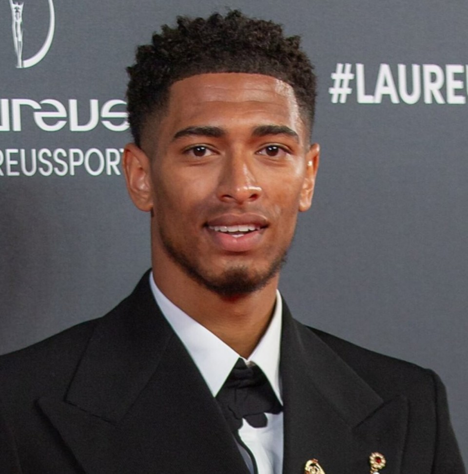 斯科尔斯、卡拉格都认为：哈白布是足球历史上最佳中场组合（斯科尔斯与卡拉格一致认为：哈白布堪称足坛史上最强中场组合）