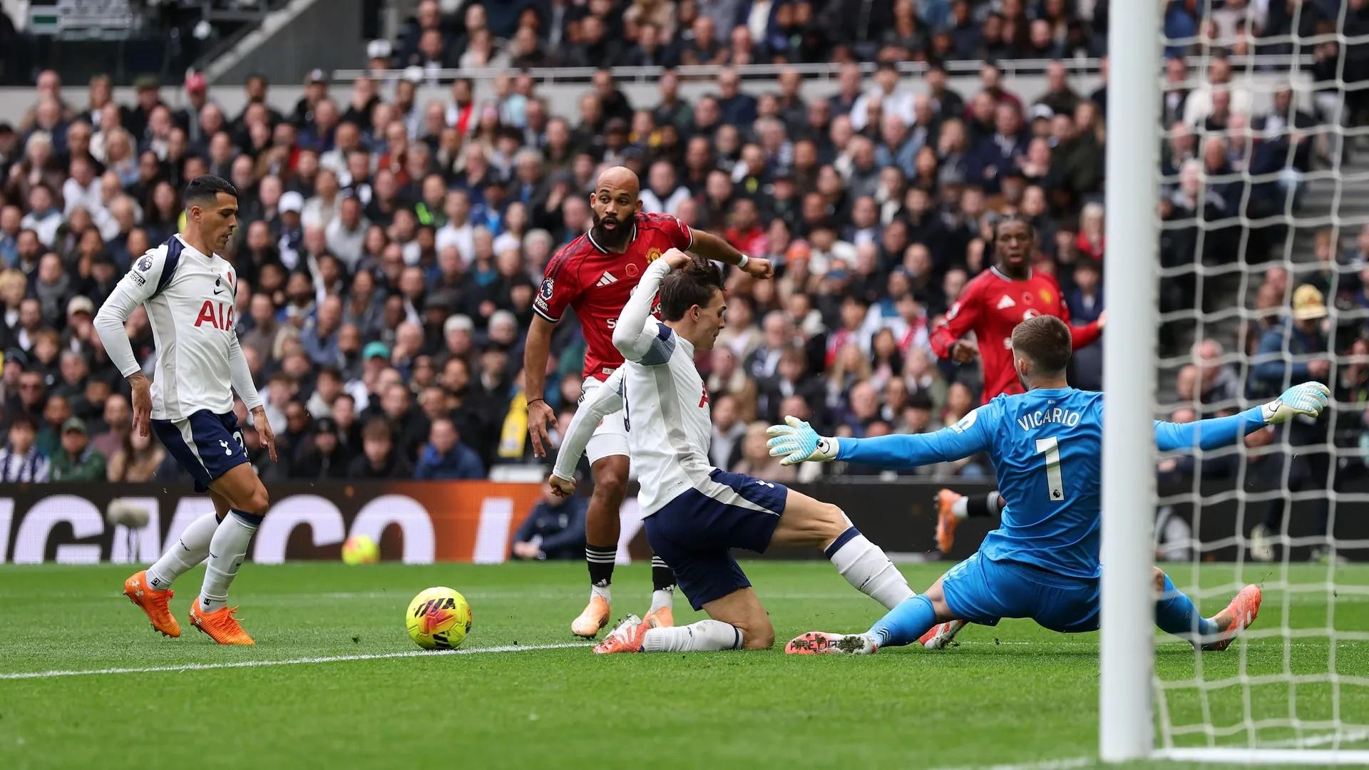 2025／26赛季英超：曼联1月锁定塞门约！不补中场欧战难入局（2025／26英超前瞻：曼联一月拿下塞门约，若不补强中场恐无缘欧战）