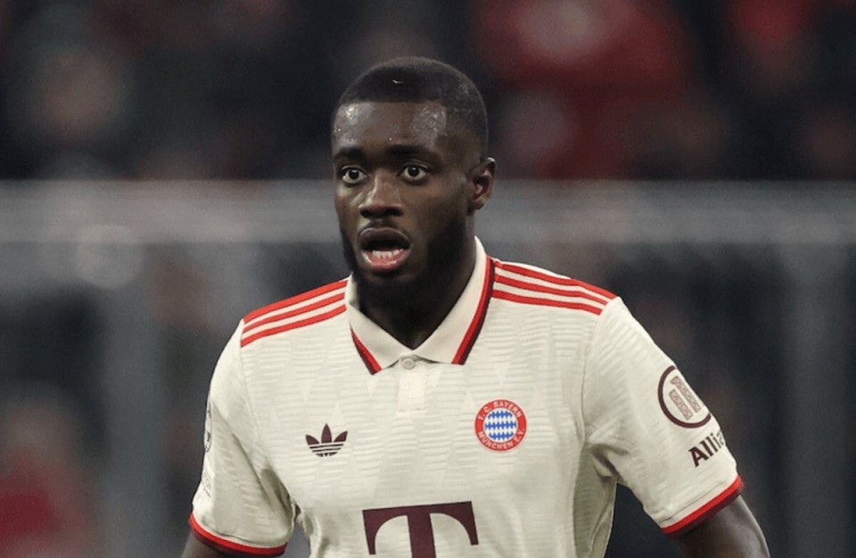 43.3米超远吊射破门，亚当斯创造本赛季英超最远距离进球（亚当斯43.3米挑射破门，刷新本赛季英超最远进球纪录）