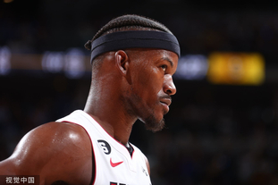 卡利亚里主帅：我在球员时代盯防过C罗，那真是令人激动（卡利亚里主帅回忆：球员时期曾盯防C罗，激动难忘）