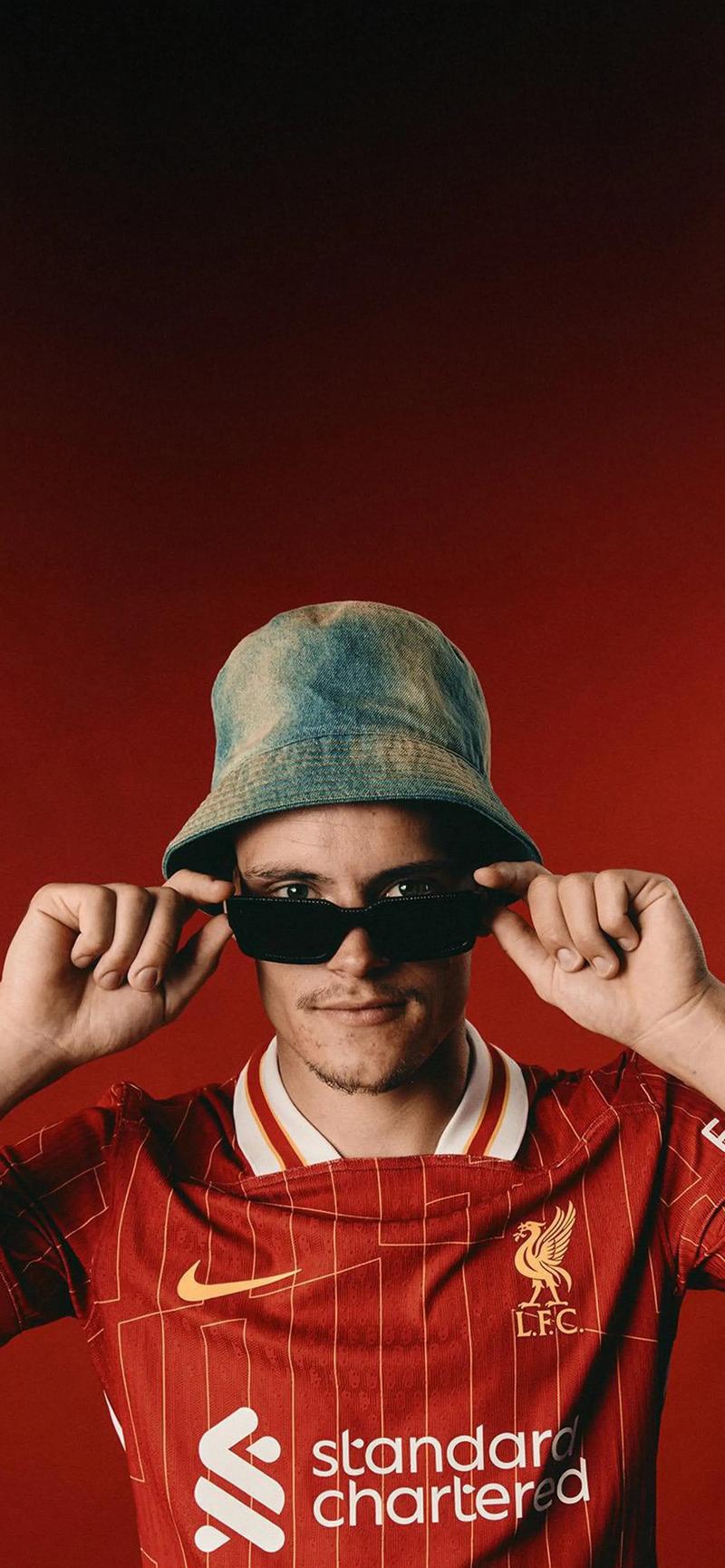 1米72女版库里！田中心单节三分5中5砍21分，带队胜中国（身高1米72的女库里！田中心单节三分5投全中砍21分，率队击败中国）